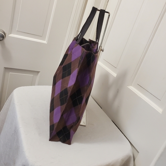 Murval Argyle Print Tote & Cosmetic Case - Picture 4 of 8